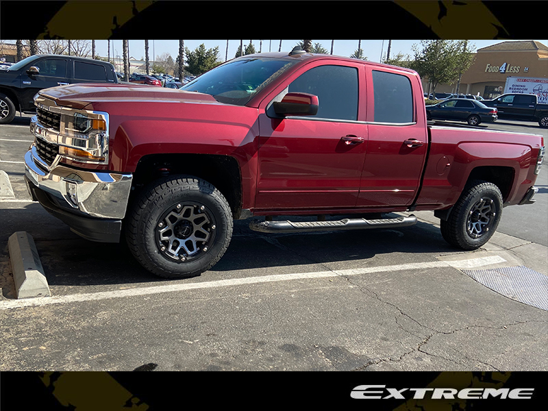 2017 Chevy Silverado Lt Vision Offroad Se7en 18x9 Ironman All Country At 275 70 18 Image1