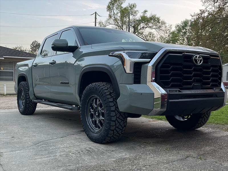 2022 Toyota Tundra Sr5 Fuel Tech D672 20x9 Nitto Ridge Grappler 35x12 50r20 2in Rough Country Leveling Kit 